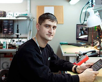 Мастер сервисного центра по ремонту техники Grundig